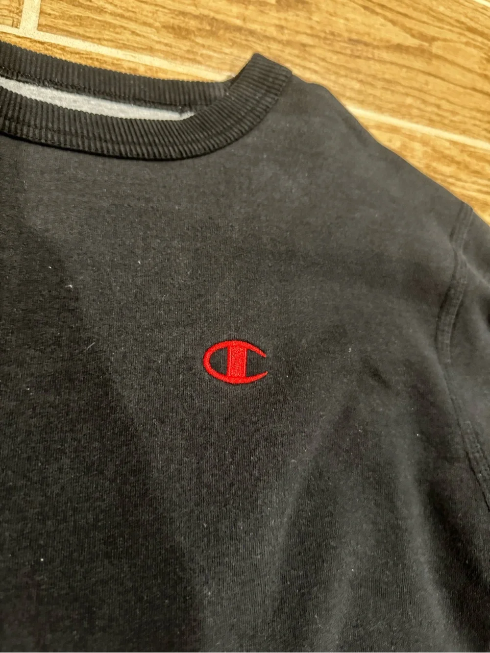 Champion black crewneck sweatshirt